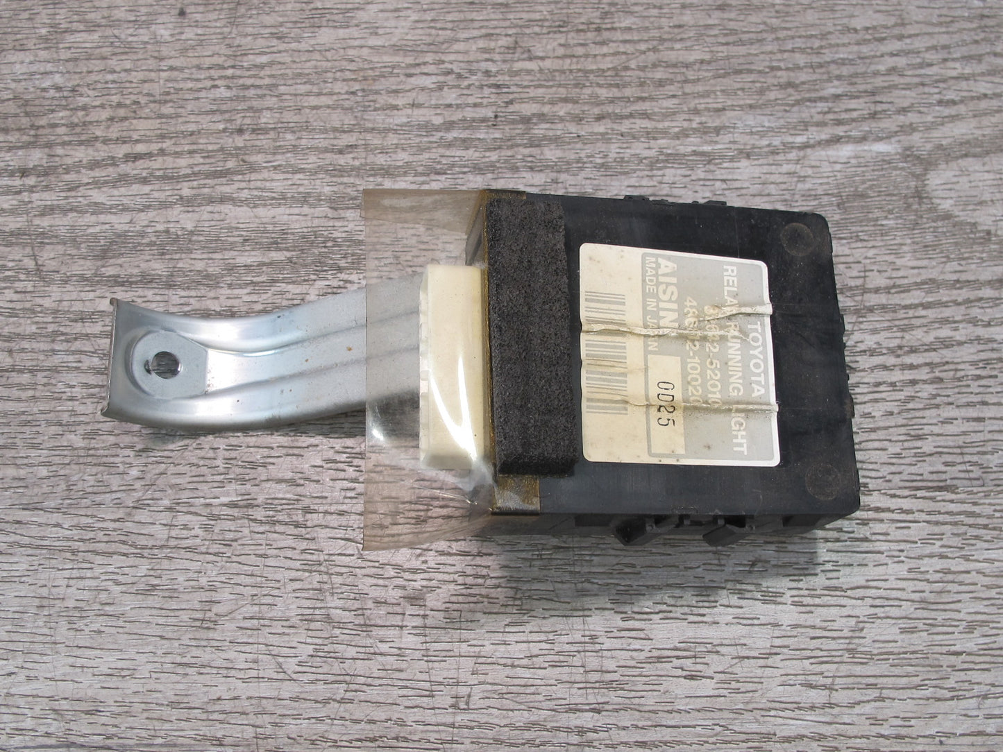 00-02 Toyota MR2 Spyder ZZW30L Daytime Running Light Relay Module Unit OEM