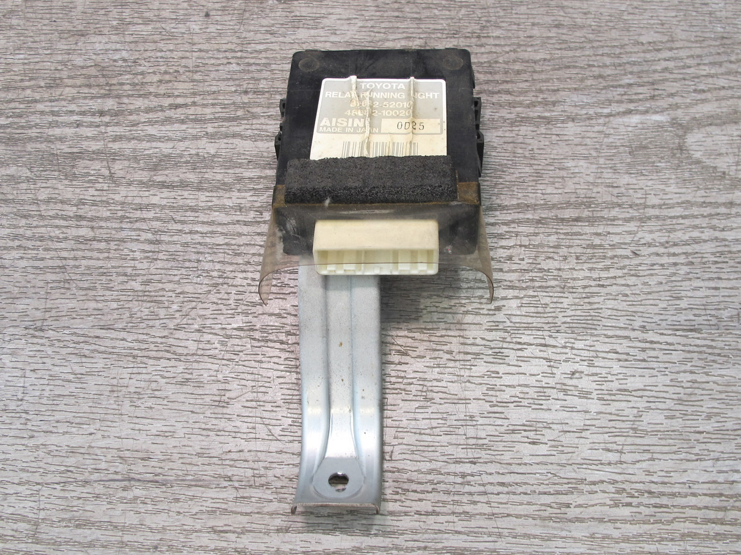 00-02 Toyota MR2 Spyder ZZW30L Daytime Running Light Relay Module Unit OEM