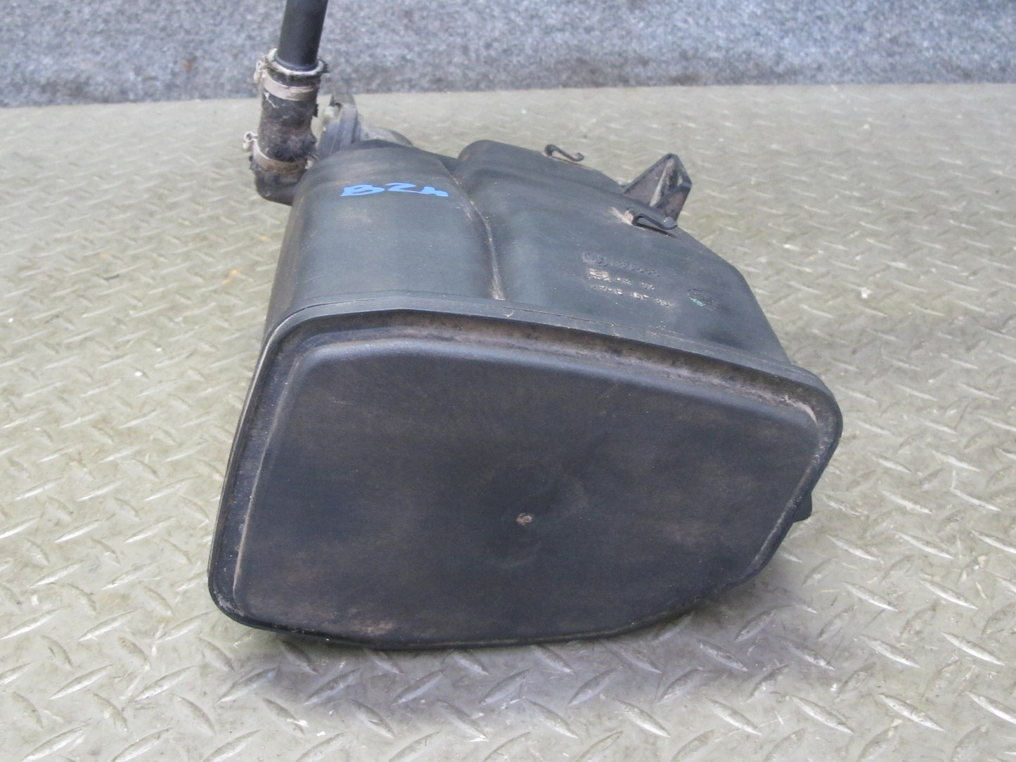 96-98 BMW E36/7 Z3 Fuel Evap Vapor Charcoal Canister 1183568 OEM