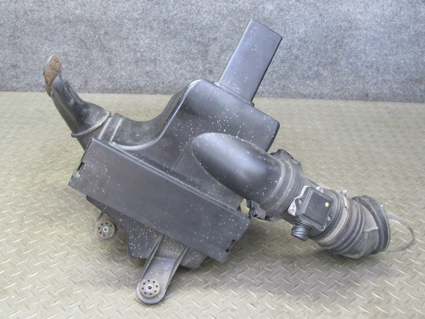 97-99 BMW E36/7 Z3 M52 2.8L Air Intake Cleaner Filter w Mass Air MAF Sensor OEM