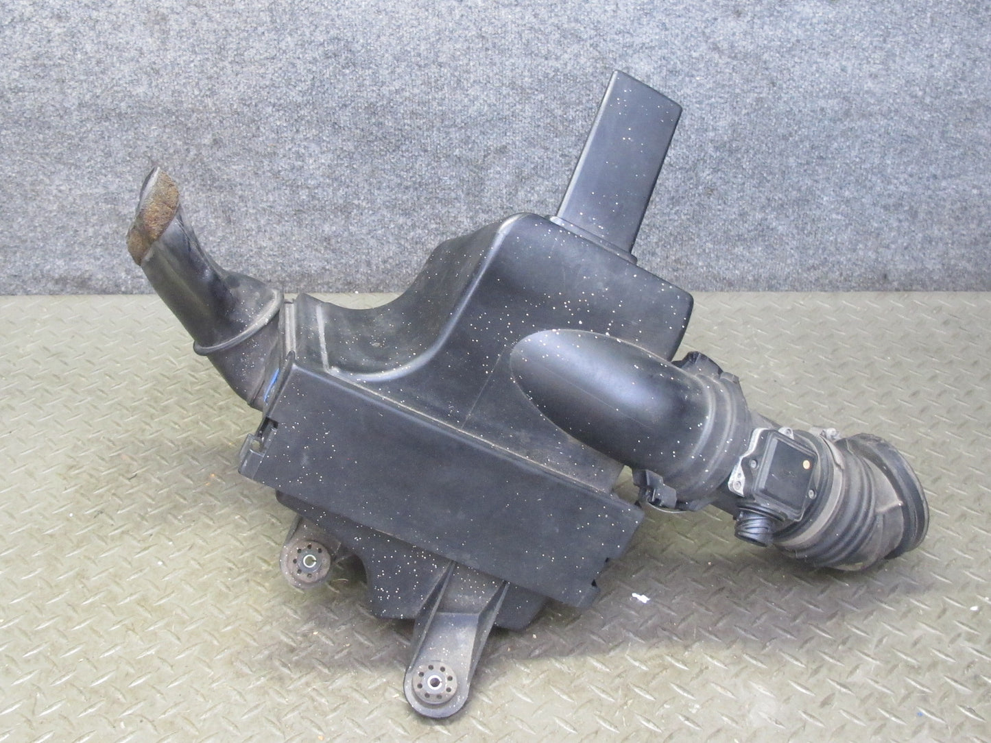 97-99 BMW E36/7 Z3 M52 2.8L Air Intake Cleaner Filter w Mass Air MAF Sensor OEM