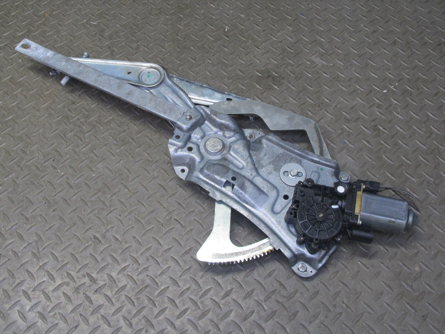 96-02 BMW E36/7 Z3 Roadster Left Driver Door Window Regulator w Motor OEM