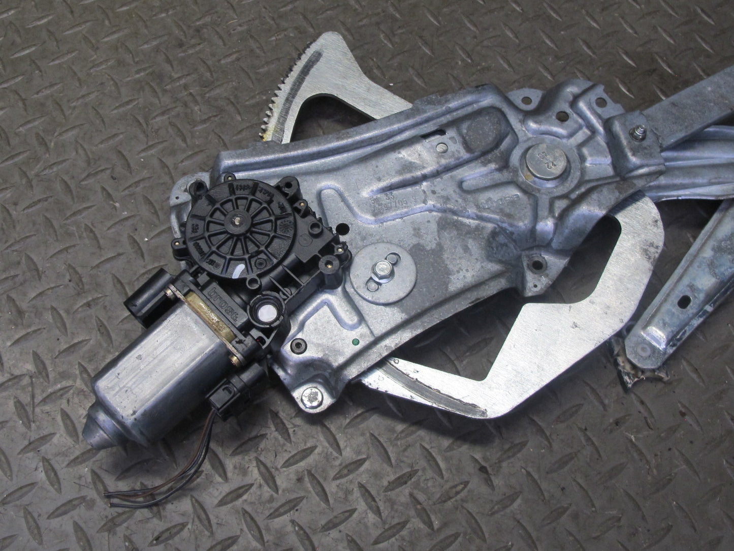 96-02 BMW E36/7 Z3 Roadster Left Driver Door Window Regulator w Motor OEM
