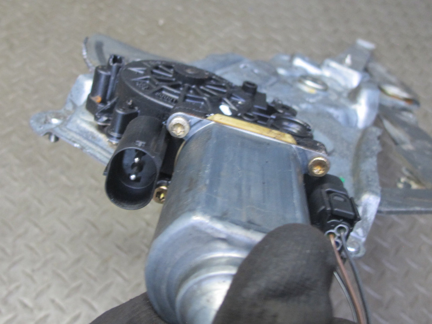 96-02 BMW E36/7 Z3 Roadster Left Driver Door Window Regulator w Motor OEM