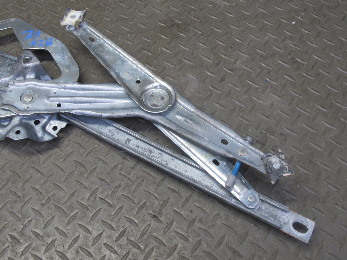 96-02 BMW E36/7 Z3 Roadster Left Driver Door Window Regulator w Motor OEM