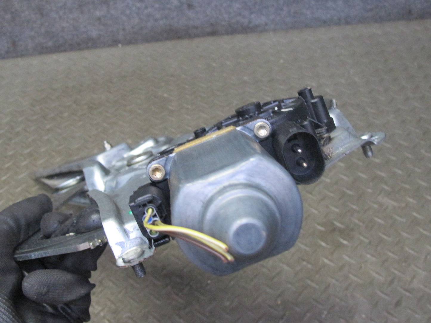 96-02 BMW E36/7 Z3 Roadster Right Passenger Door Window Regulator w Motor OEM