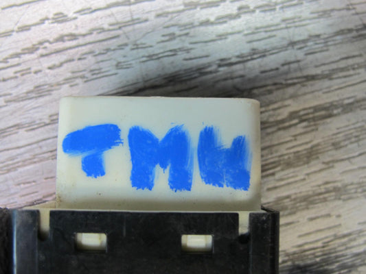 00-05 Toyota MR2 Spyder ZZW30L Door Central Lock Unlock Button Switch OEM