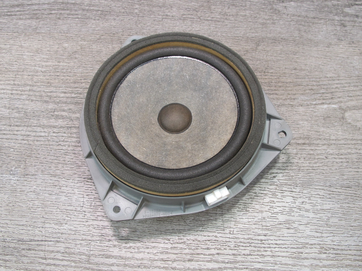 00-05 Toyota MR2 Spyder Set of 2 Left & Right Door Speaker 86160-22860 OEM