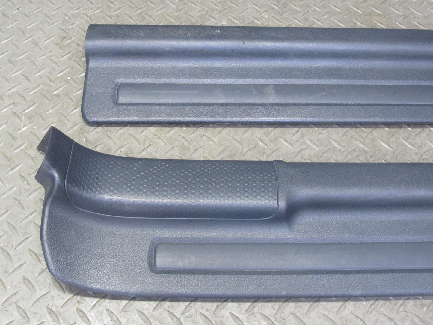 00-05 Toyota MR2 Spyder ZZW30L Left & Right Door Scuff Sill Plate Trim Panel Set