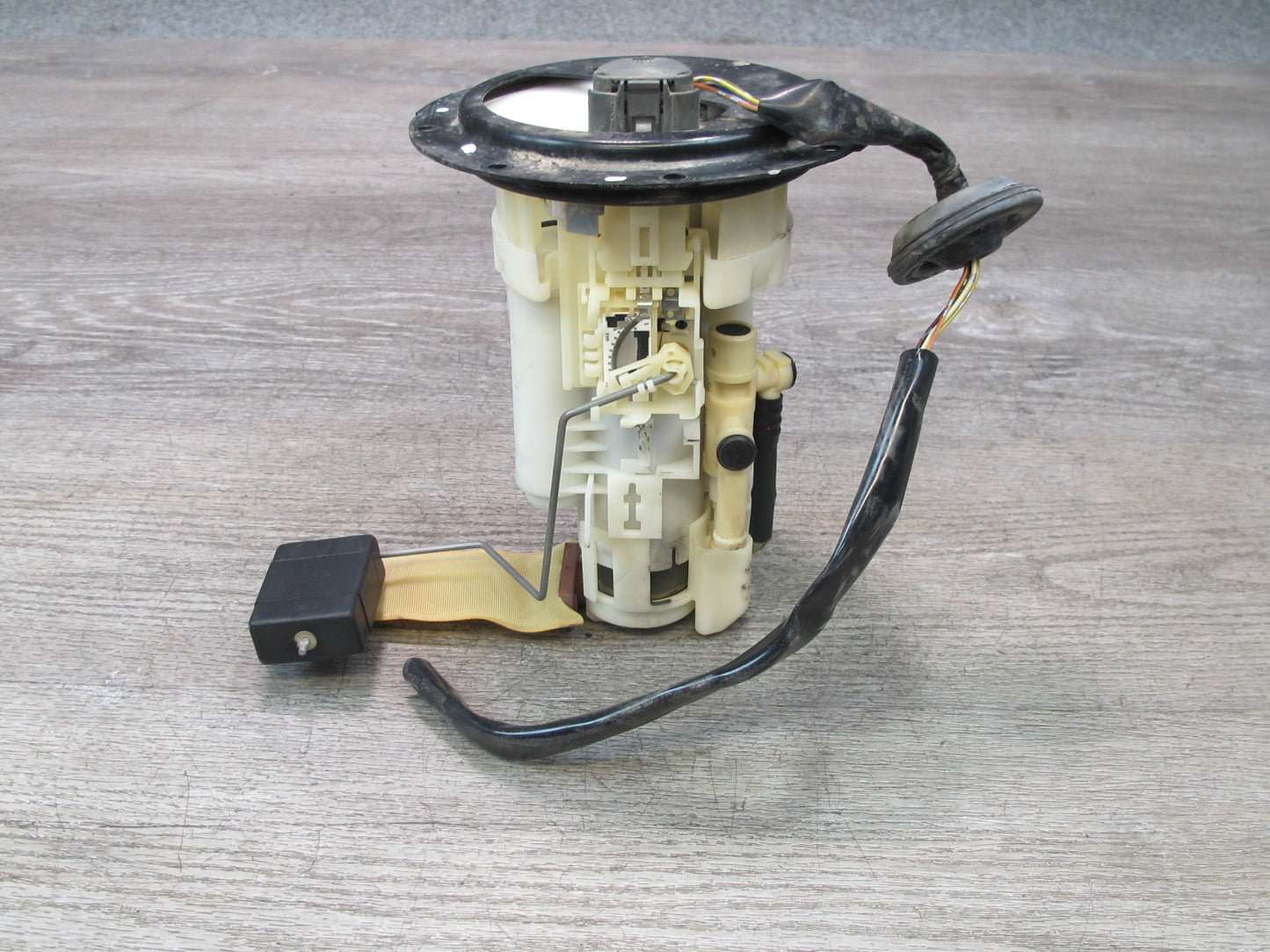 01-05 Lexus JCE10L IS300 Gas Fuel Pump Level Sensor Sending Unit Set OEM