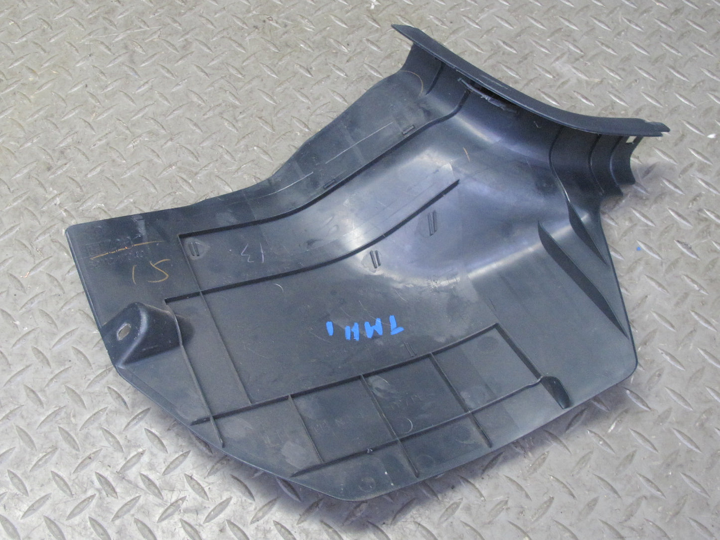 00-05 Toyota MR2 Spyder ZZW30L Set of 2 Front Kick Trim Cover Panel OEM