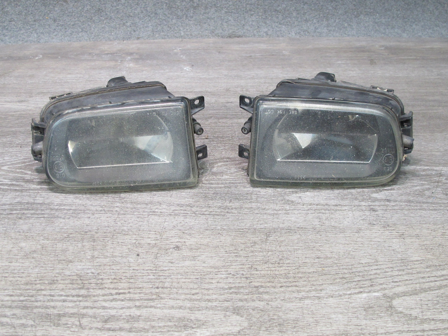 96-99 BMW E36/7 Z3 Set of 2 Front Left & Right Fog Light Lamp OEM