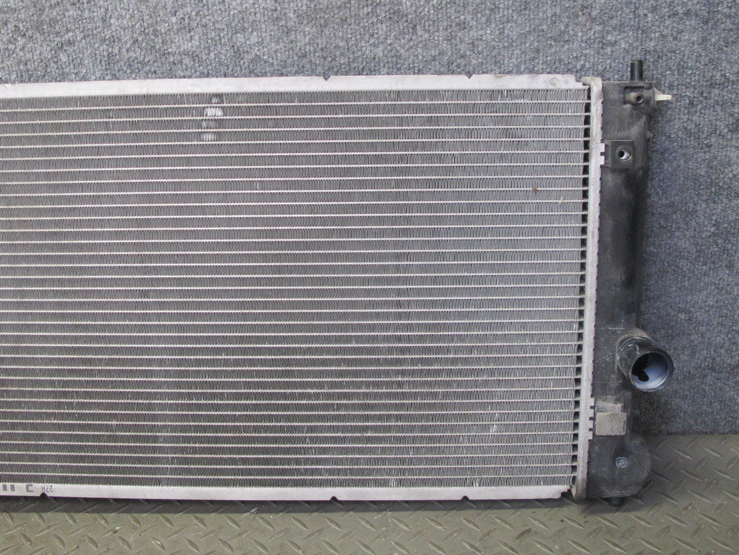 00-05 Toyota MR2 Spyder ZZW30L Engine Cooling Radiator 422132-1801 OEM
