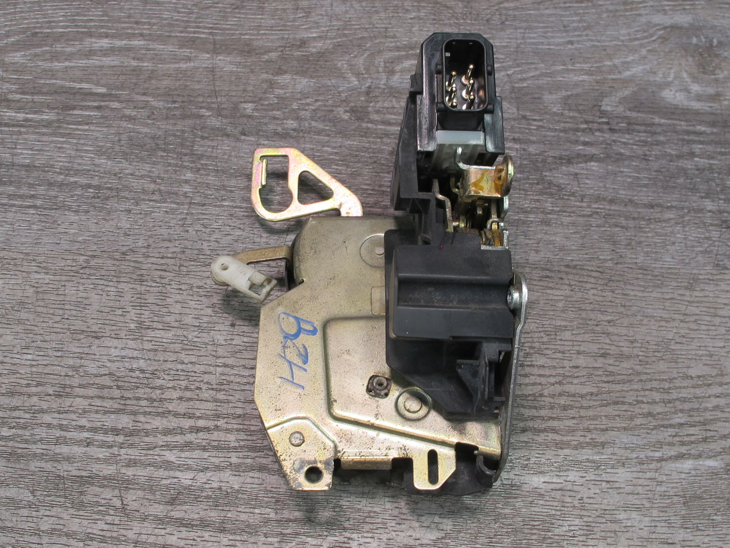 96-02 BMW E36/7 Z3 Right Passenger Door Lock Latch Actuator OEM