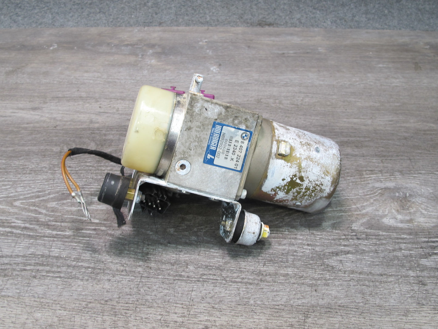 96-02 BMW E36/7 Z3 Roadster TOP Roof Hydraulic Pump Motor 8407224 OEM