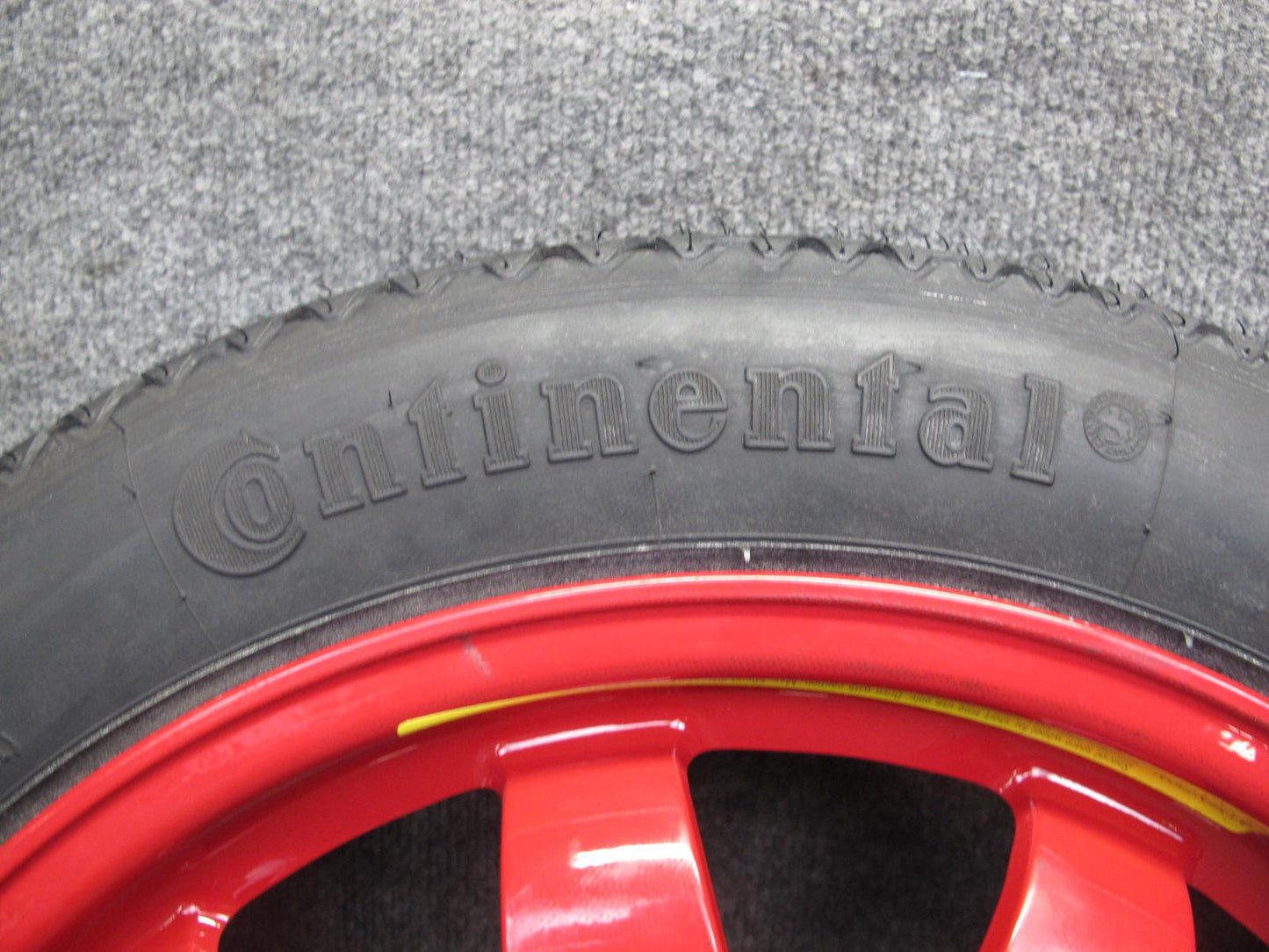 1999-2005 Porsche 911 996 Emergency Spare Tire Wheel 17x3.5 ET19 Conti 105/95