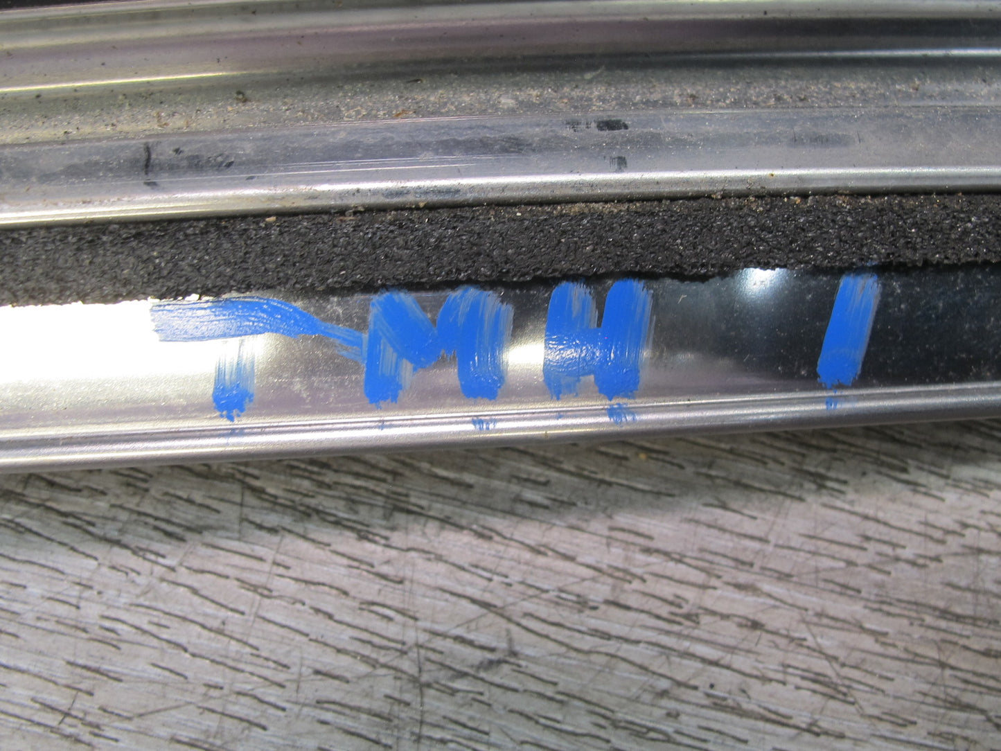 00-05 Toyota MR2 Spyder Set of 2 Front Left & Right A Pillar Drip Molding OEM