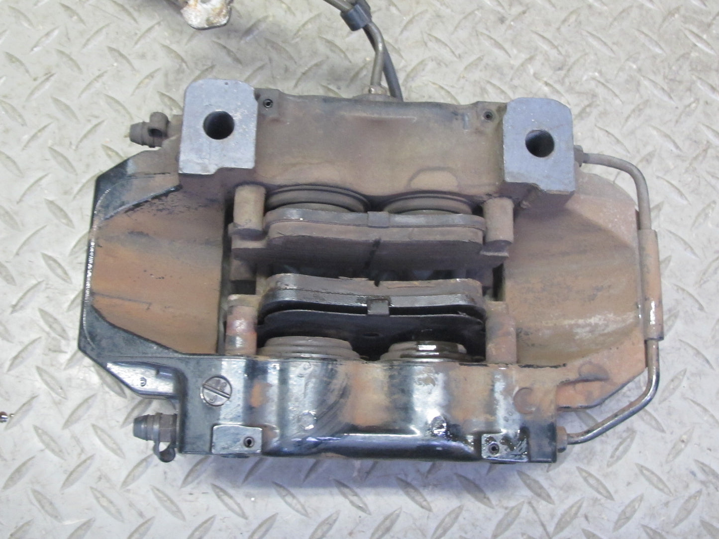 2000-2005 Porsche 911 Carrera 996 RWD Front Left Right Brembo Brake Caliper Set