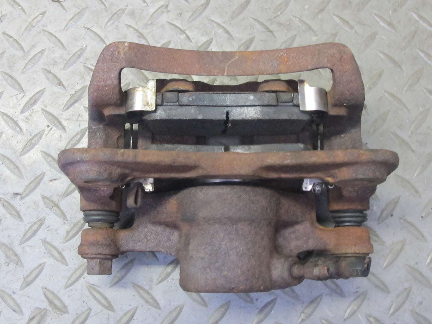 99-01 Isuzu Vehicross Set of 2 Rear Left & Right Brake Caliper OEM