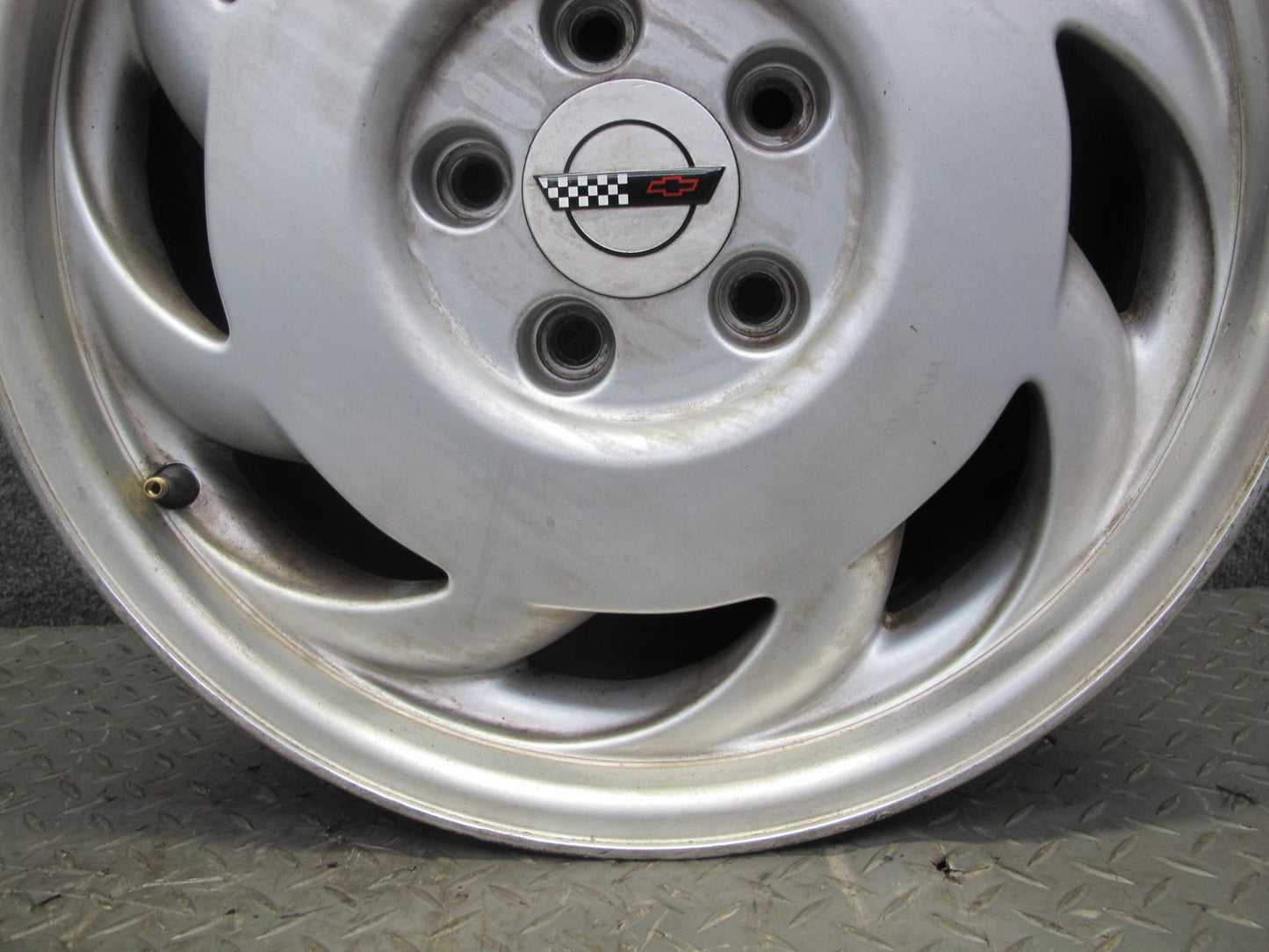 91-92 Chevrolet Corvette C4 Left 17" R17 Alloy Wheel Rim 17x9.5J ET56 OEM