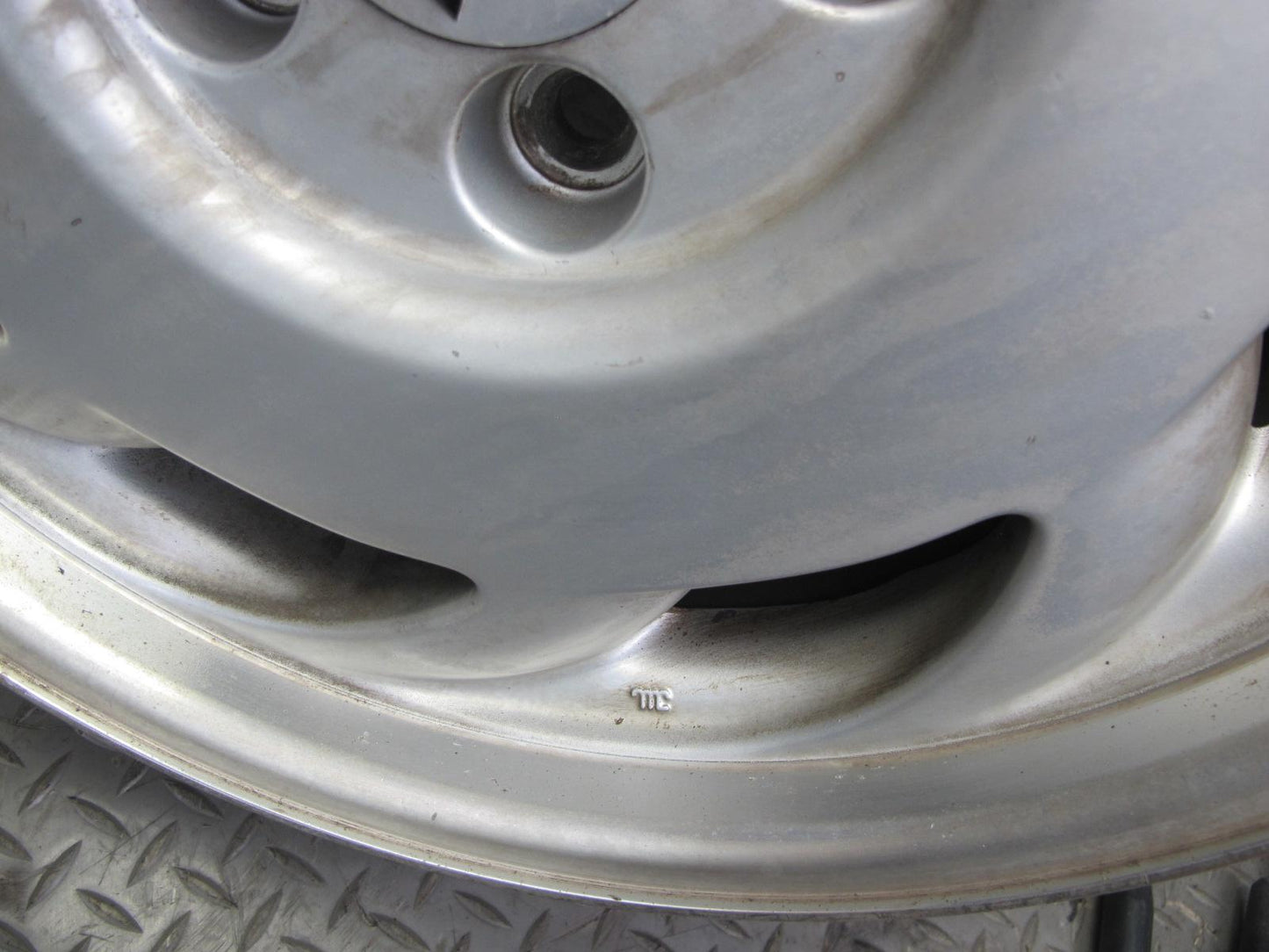 91-92 Chevrolet Corvette C4 Left 17" R17 Alloy Wheel Rim 17x9.5J ET56 OEM