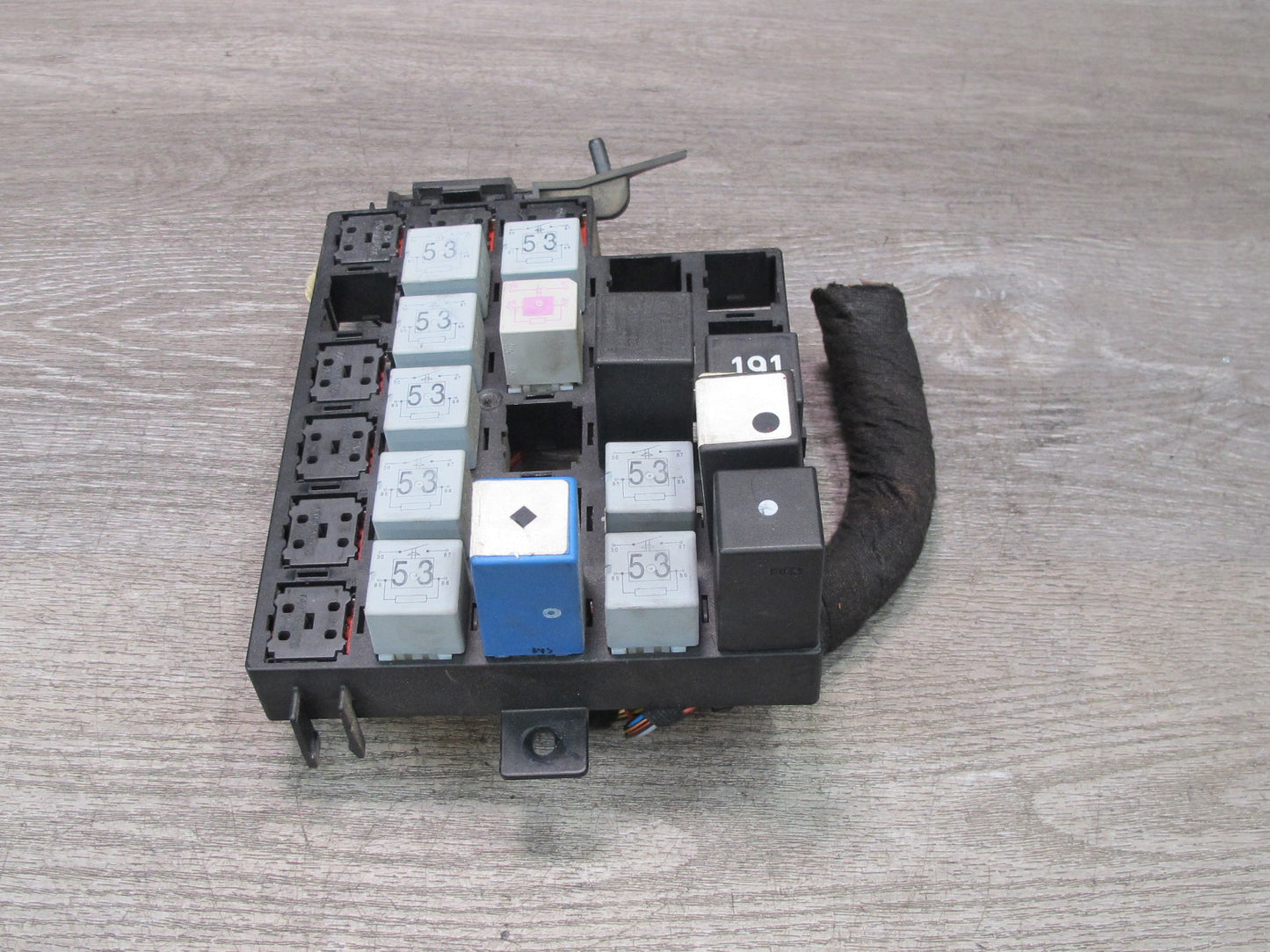 2002-2005 Porsche 911 Carrera 996 Junction Fuse Relay Box Module Unit