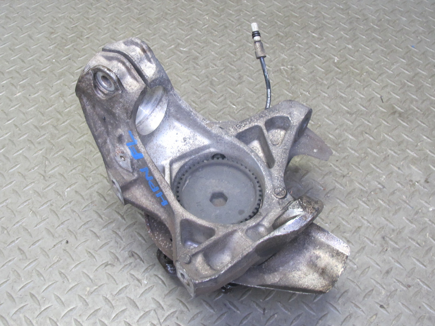 1999-2005 Porsche 911 996 Front Left Side Spindle Knuckle Wheel Hub Bearing