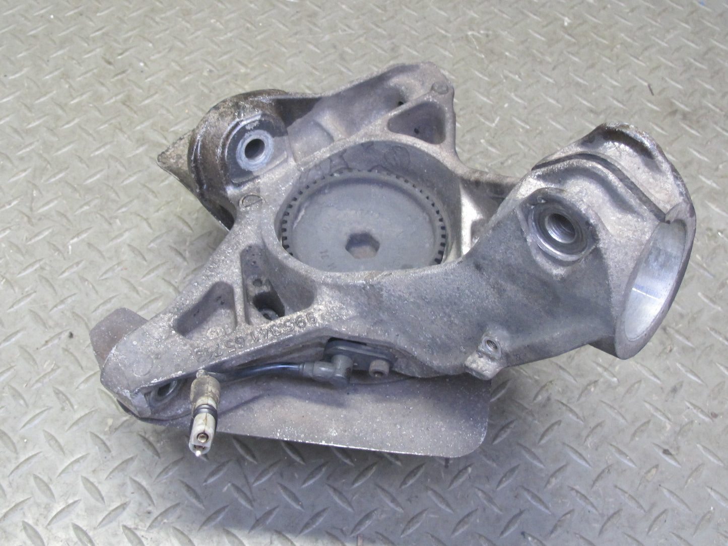 1999-2005 Porsche 911 996 Front Left Side Spindle Knuckle Wheel Hub Bearing