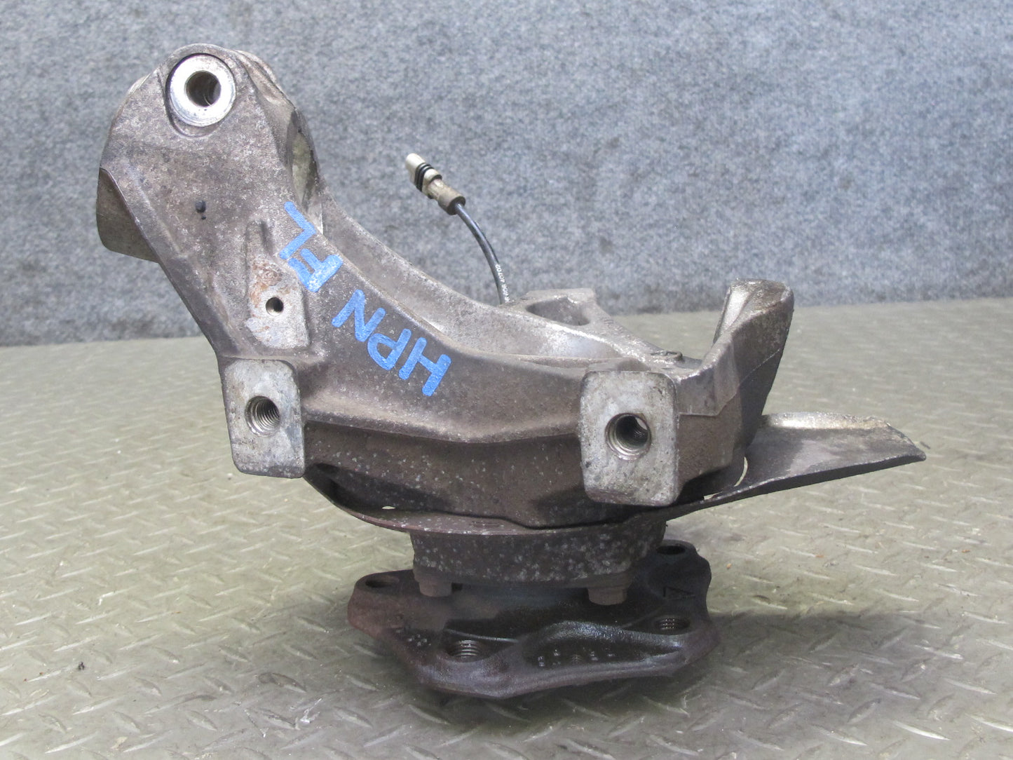 1999-2005 Porsche 911 996 Front Left Side Spindle Knuckle Wheel Hub Bearing
