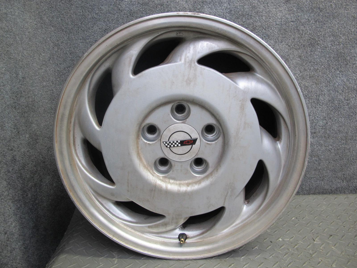91-92 Chevrolet Corvette C4 Left 17" R17 Alloy Wheel Rim 17x9.5J ET56 OEM