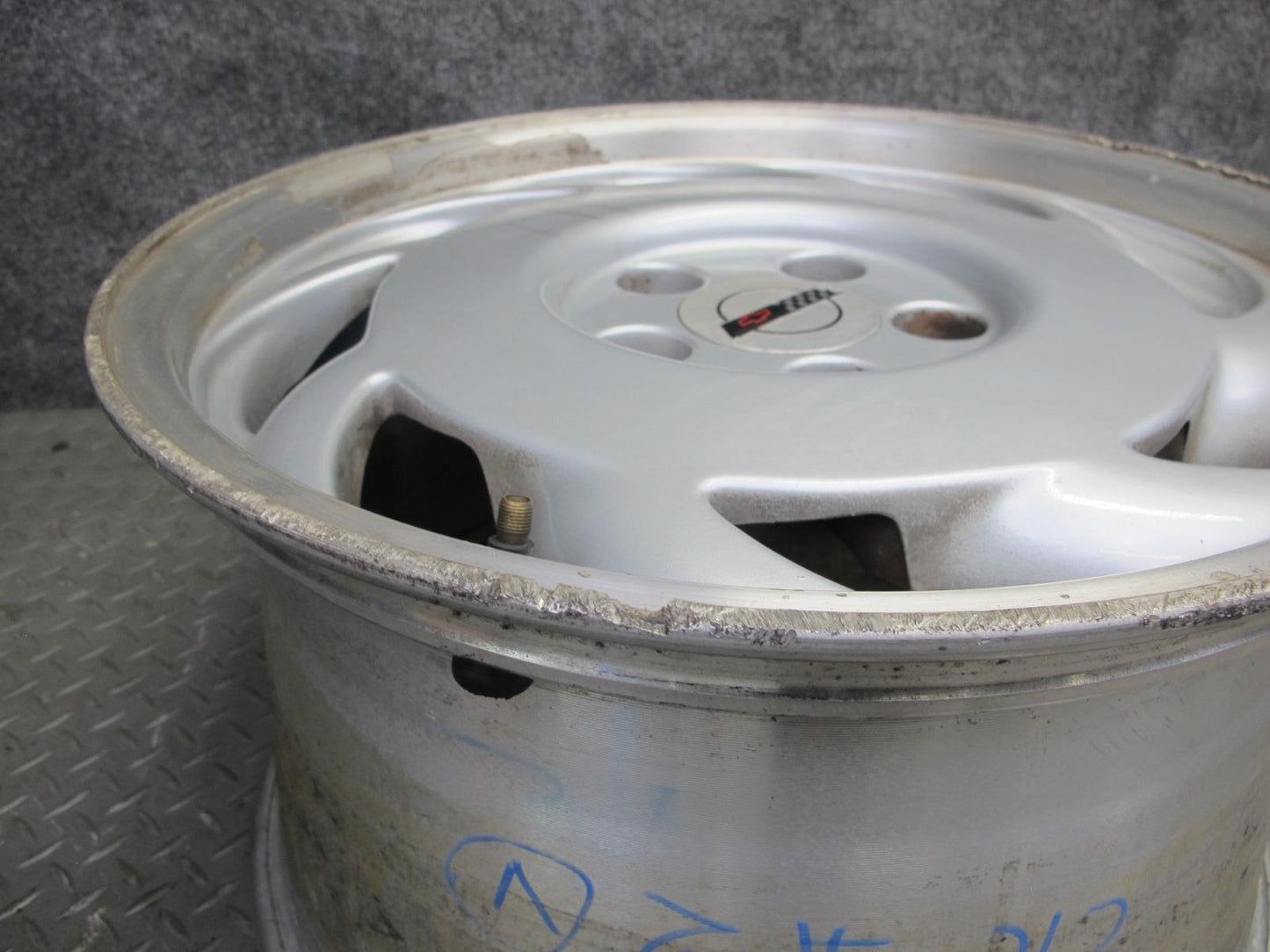 91-92 Chevrolet Corvette C4 Right 17" R17 Alloy Wheel Rim 17x9.5J ET56 OEM