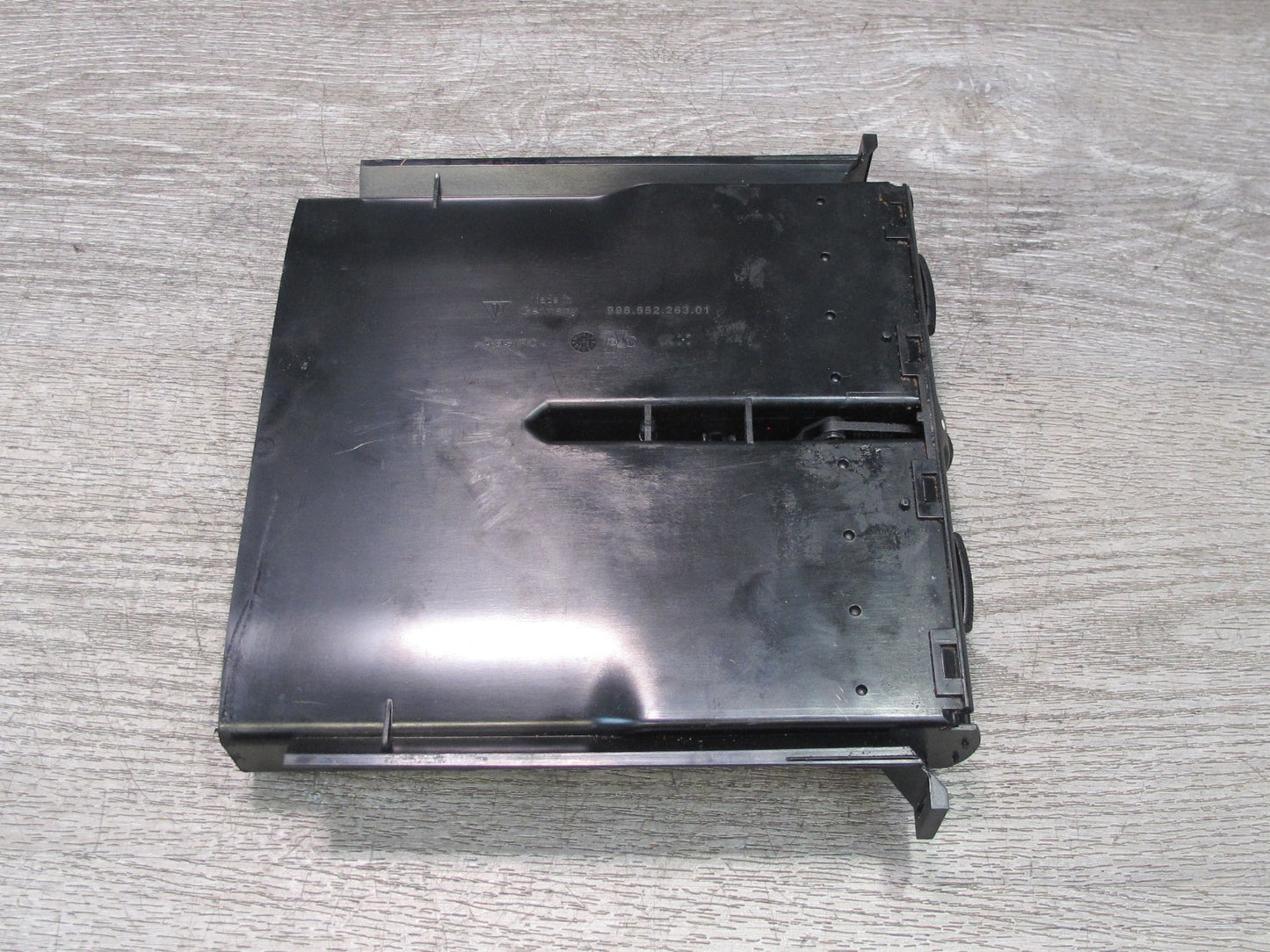 2002-2005 Porsche 911 Carrera 996 Front Dash Center A/C Heater Air Vent Grille