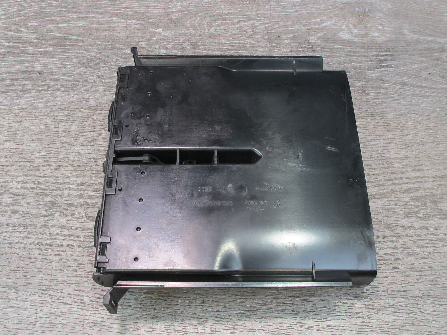 2002-2005 Porsche 911 Carrera 996 Front Dash Center A/C Heater Air Vent Grille