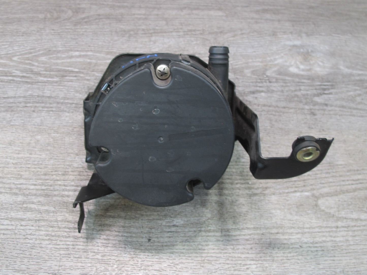 2000-2005 Porsche 911 Carrera 996 Engine Secondary Air Injection Cooling Pump