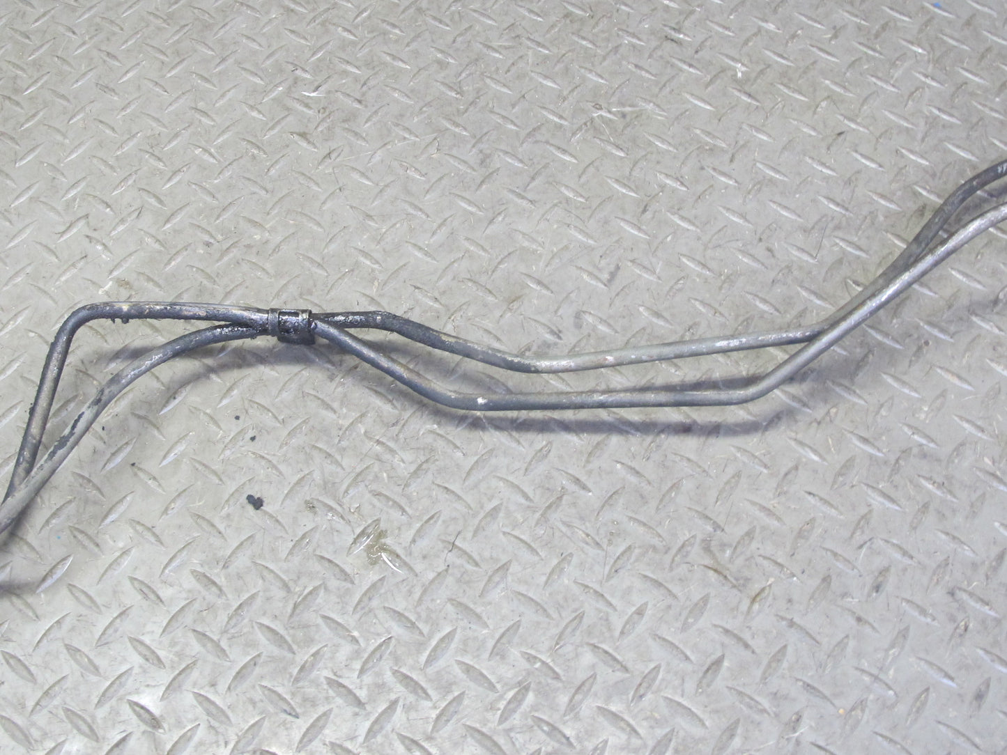 1992 Chevrolet Corvette C4 4L60 AT Auto Transmission Oil Cooler Pipe Line OEM