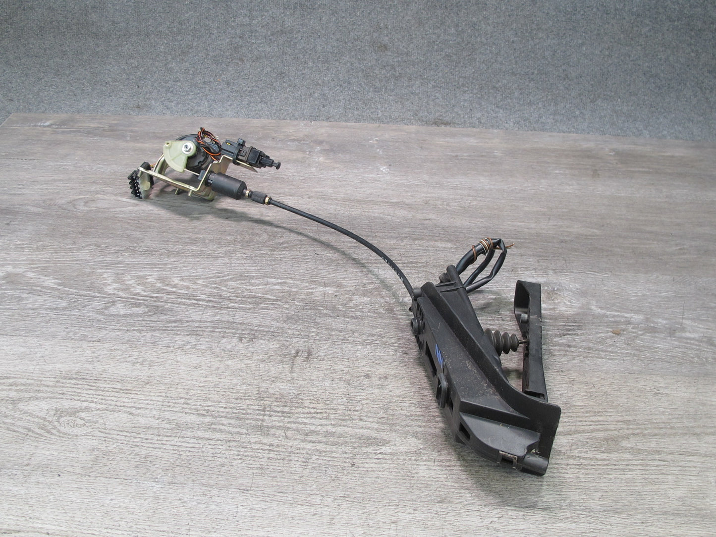 02-05 Porsche 911 996 A/T Gas Acceleration Pedal W/ Cable & Sensor 99642302904