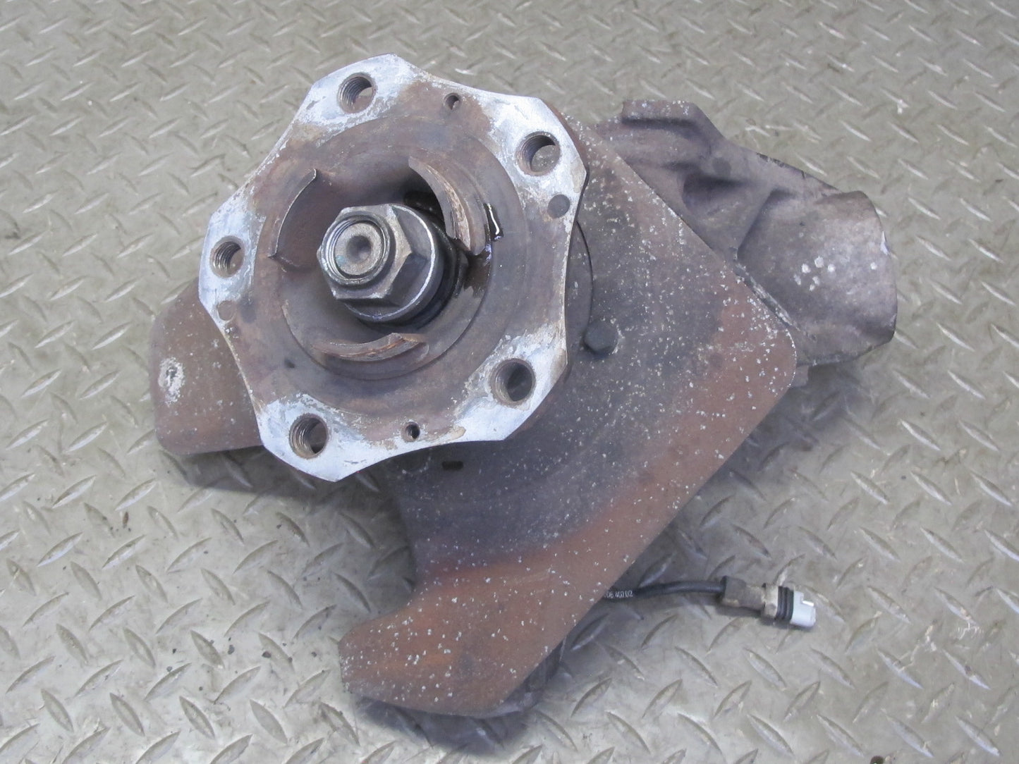 1999-2005 Porsche 911 996 Front Right Side Spindle Knuckle Wheel Hub Bearing
