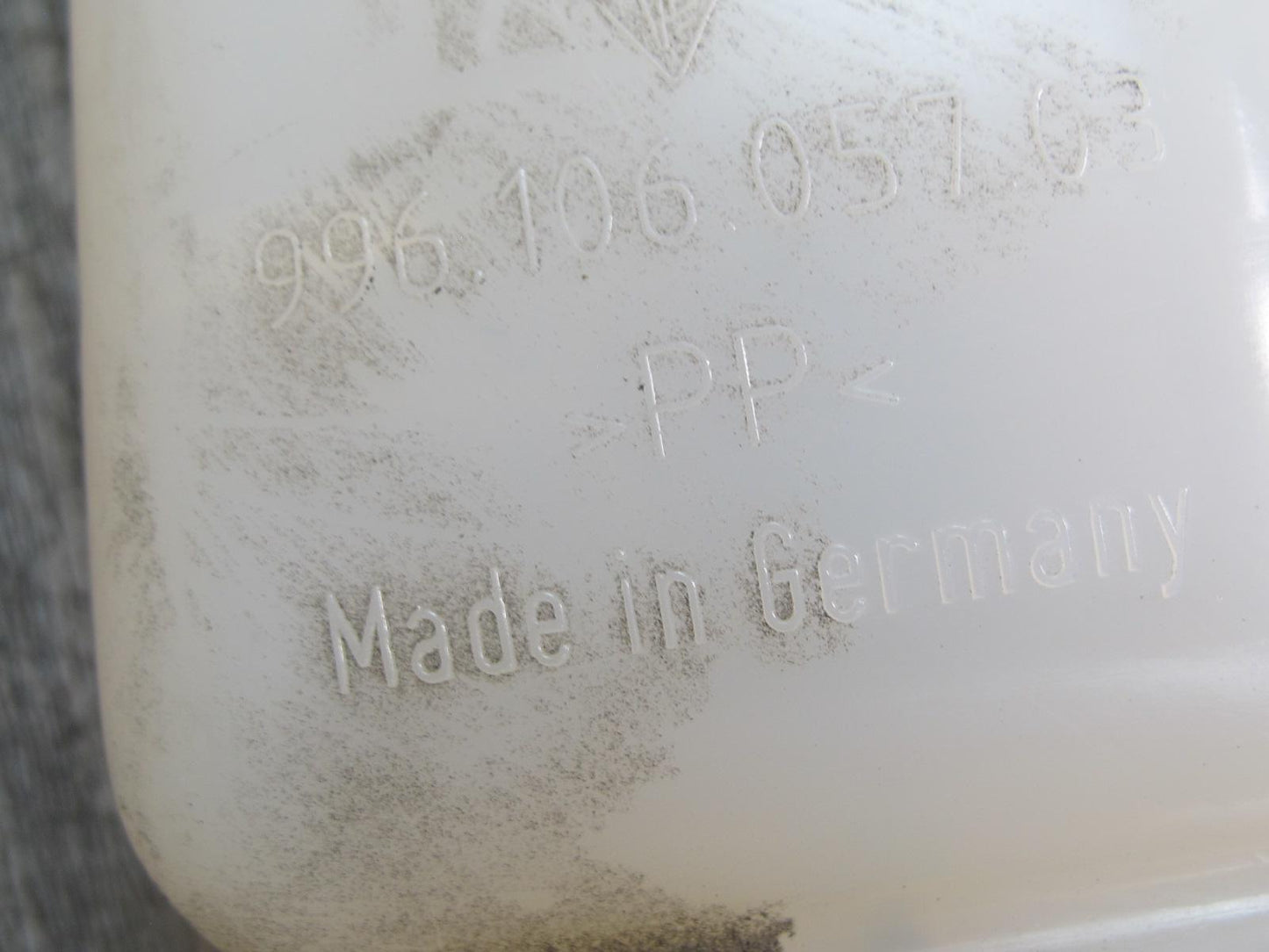 99-05 Porsche 911 Carrera 996 Radiator Coolant Expansion Reservoir Tank Bottle