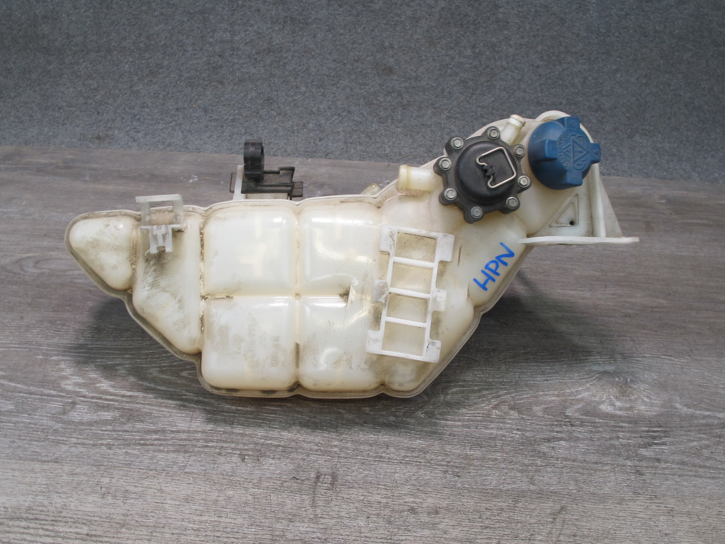 99-05 Porsche 911 Carrera 996 Radiator Coolant Expansion Reservoir Tank Bottle