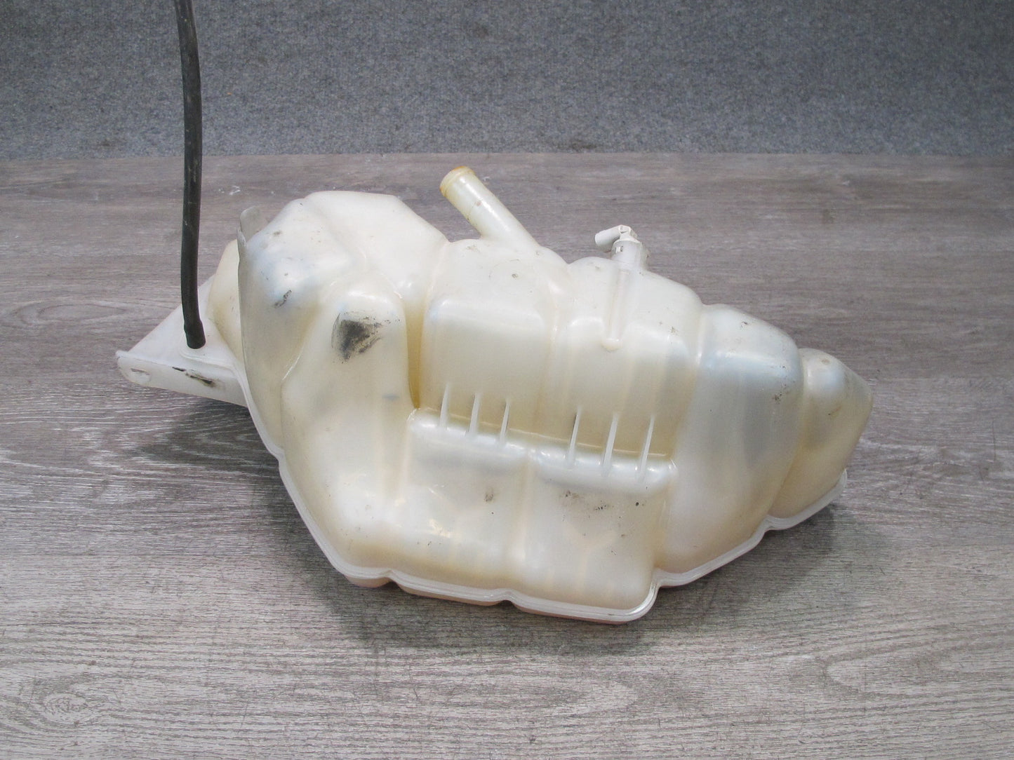 99-05 Porsche 911 Carrera 996 Radiator Coolant Expansion Reservoir Tank Bottle