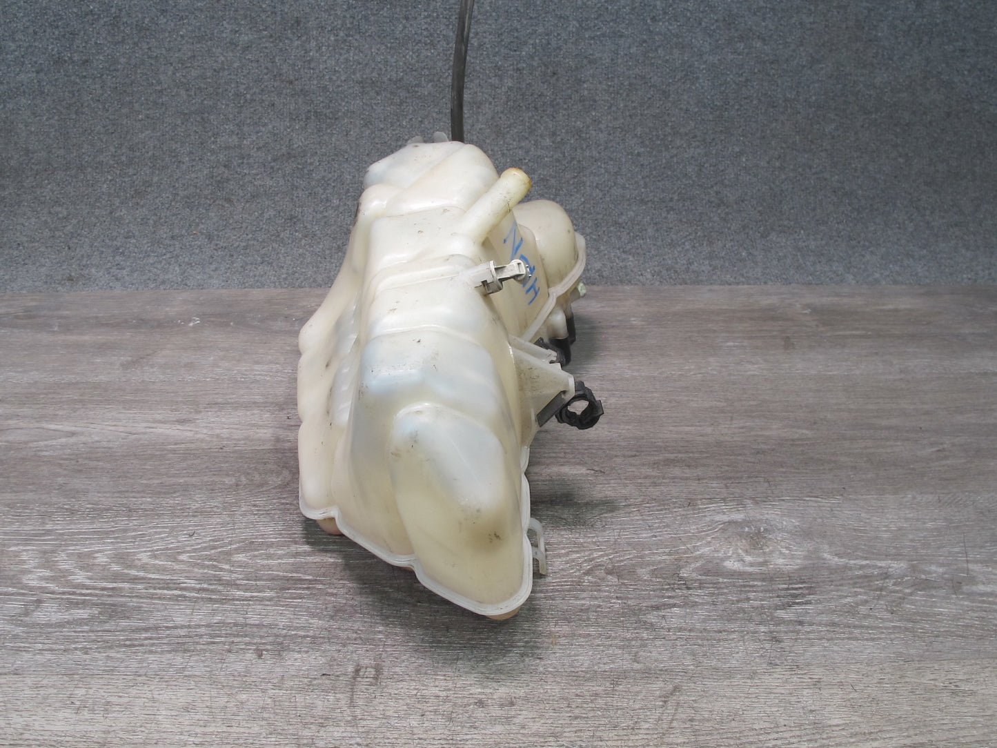 99-05 Porsche 911 Carrera 996 Radiator Coolant Expansion Reservoir Tank Bottle