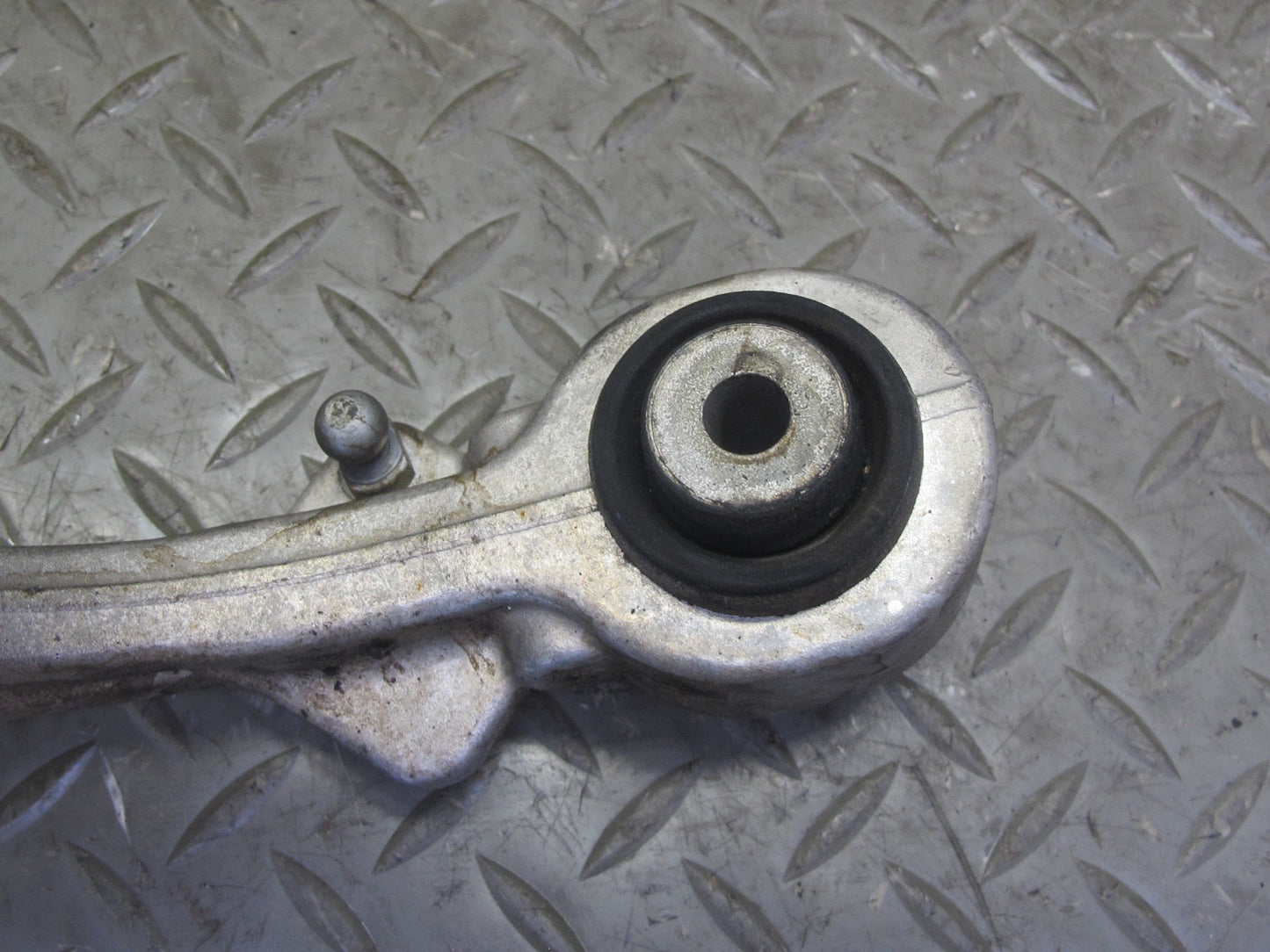 2010-2014 BMW E70 E71 X5M X6M Front Left & Right Side Upper Control Arm Set
