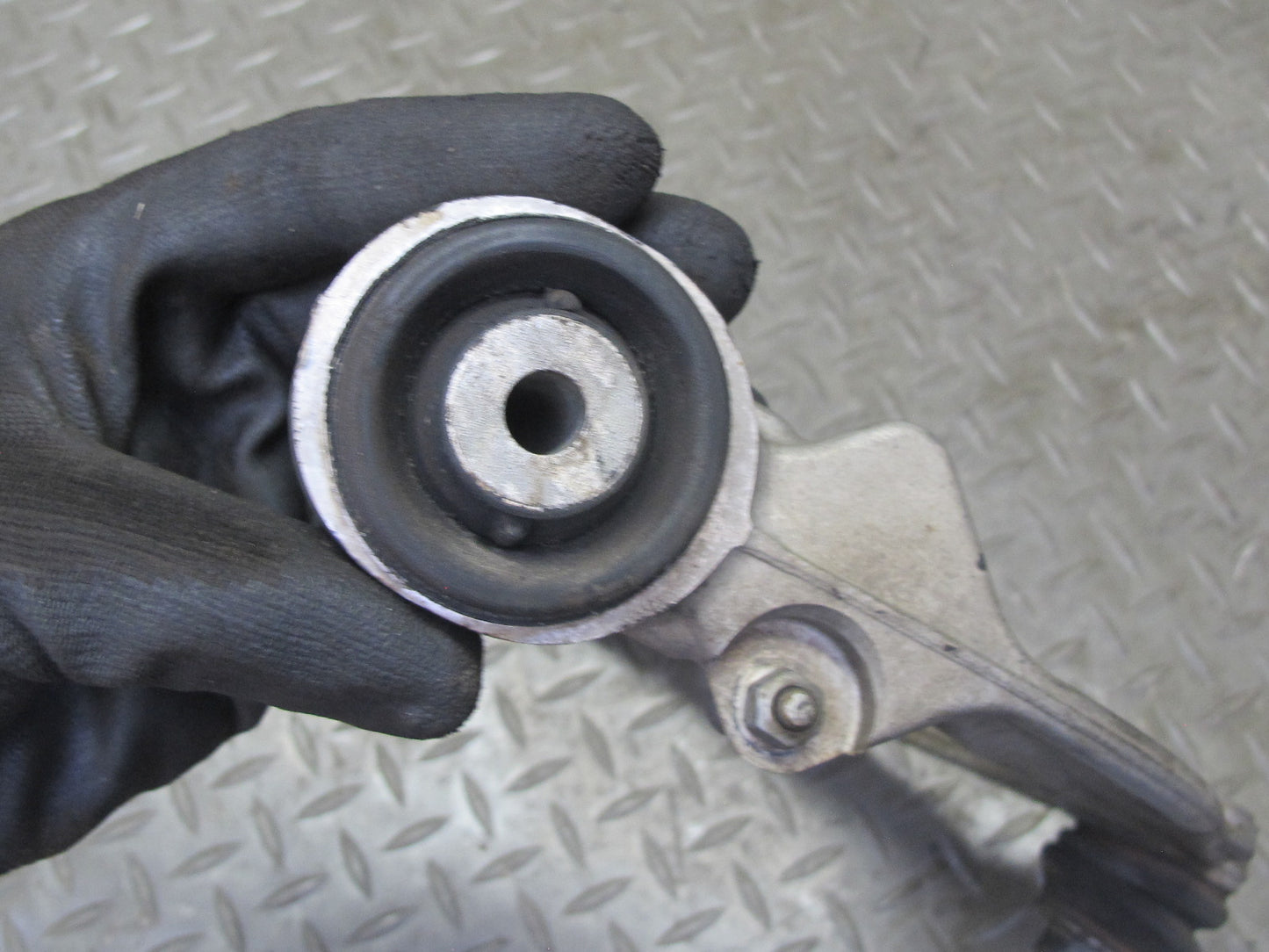 2010-2014 BMW E70 E71 X5M X6M Front Left & Right Side Upper Control Arm Set