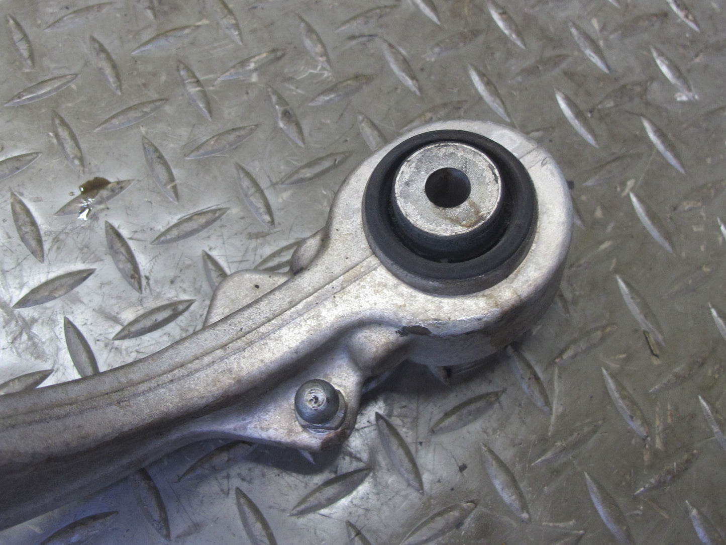 2010-2014 BMW E70 E71 X5M X6M Front Left & Right Side Upper Control Arm Set
