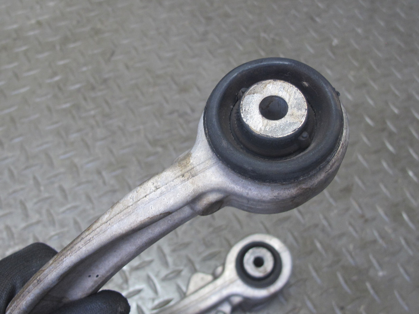 2010-2014 BMW E70 E71 X5M X6M Front Left & Right Side Upper Control Arm Set
