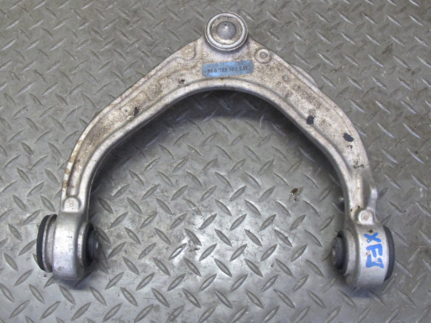 2010-2014 BMW E70 E71 X5M X6M Front Left & Right Side Upper Control Arm Set