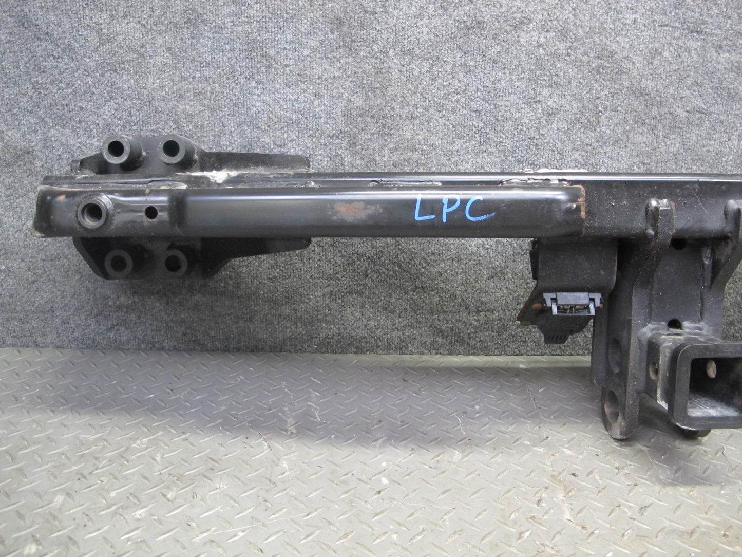 2003-2010 Porsche Cayenne 957 Rear TOW Trailer Hitch Reinforcement Bar