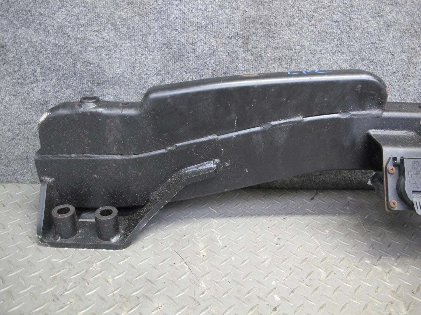 2003-2010 Porsche Cayenne 957 Rear TOW Trailer Hitch Reinforcement Bar