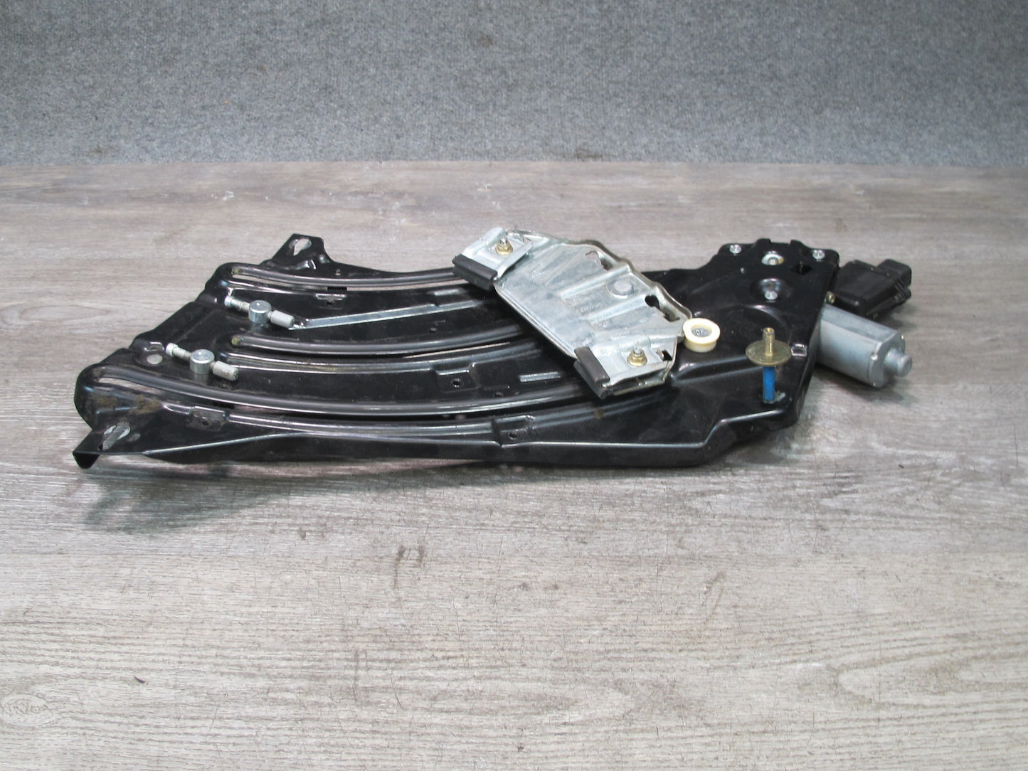 1999-2005 Porsche 911 Carrera 996 Rear Left Quarter Window Regulator W/ Motor