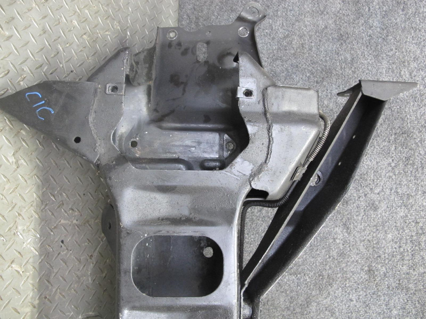 1992 Chevrolet Corvette C4 Front Engine Cradle Subframe Crossmember Carrier OEM